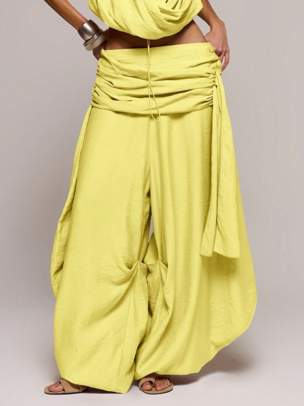 Yellow Casual Women's Low Rise Textured Wide Leg Trousers - Picture 3 of 5